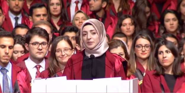 Çapa Tıp Fakültesi'nden birincilikle mezun olan Merve Nur Uçar: Hem bu deveyi güdecek hem bu diyardan gitmeyeceğiz!
