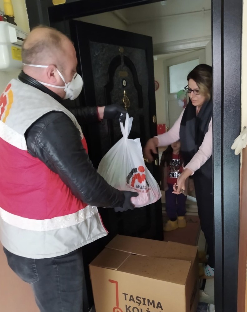 Çaresiz kadının yardımına Tepebaşı Kaymakamlığı yetişti 