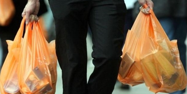 Çarpıcı iddia: Poşetleri ücretlendiren Türkiye, İngiltere'nin plastik çöpünü alıyormuş!