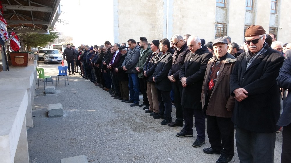 Çarptığı kadının ölümüne neden olan sürücü adli kontrolle serbest 
