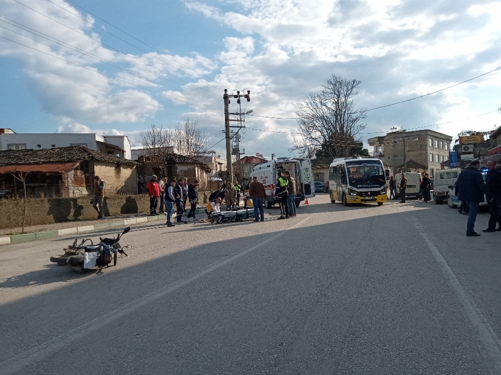 Çarptığı sürücüyü bırakarak kaçtı 