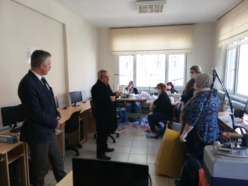 Çarşamba maske üretiyor 