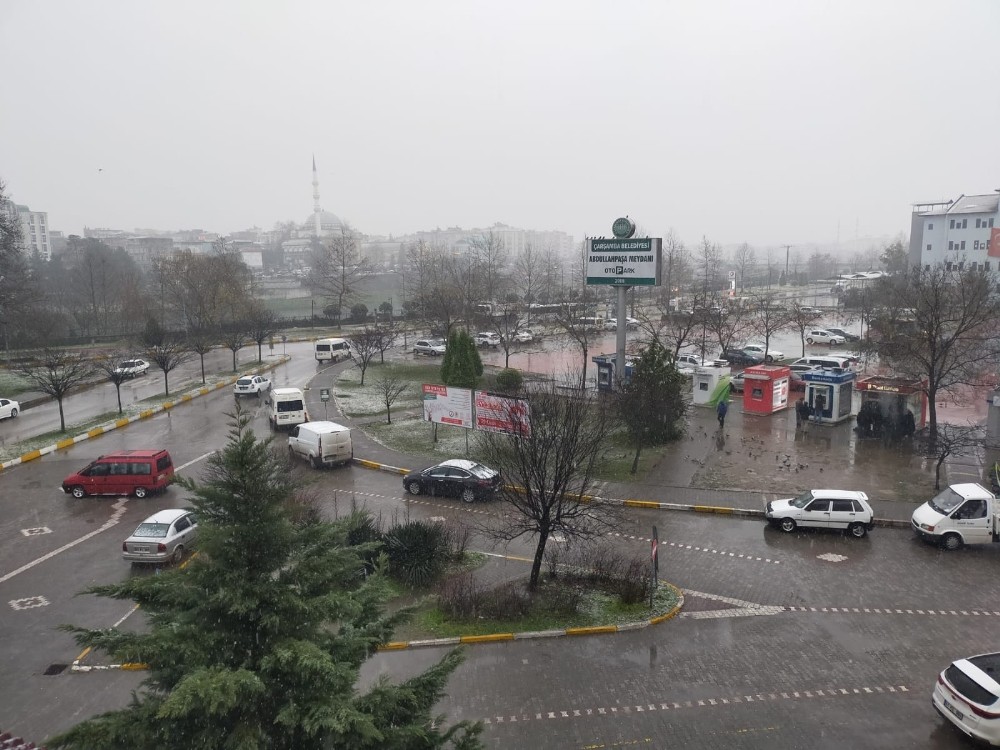 Çarşamba’da kar yağışı 