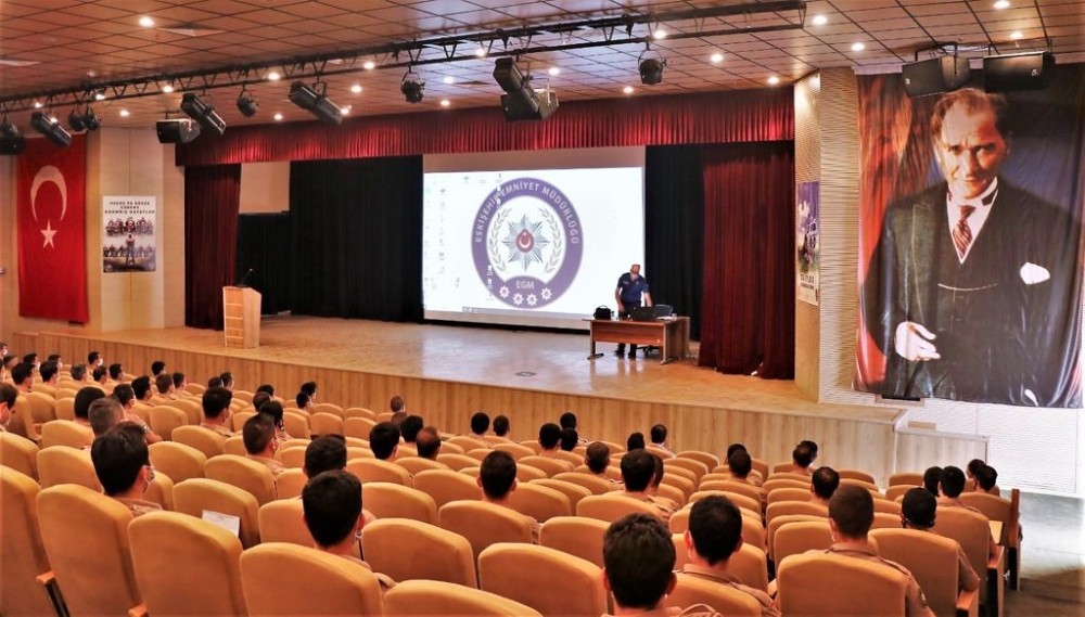 Çarşı ve mahalle bekçilerine hizmet içi eğitim 