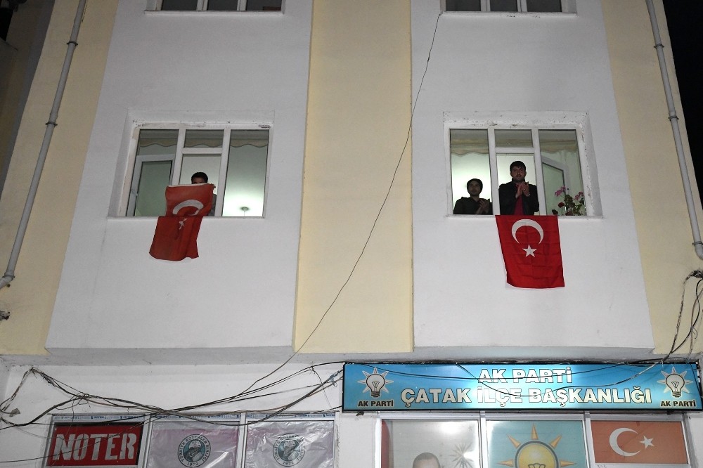 Çatak’tan sağlık çalışanlarına alkış 