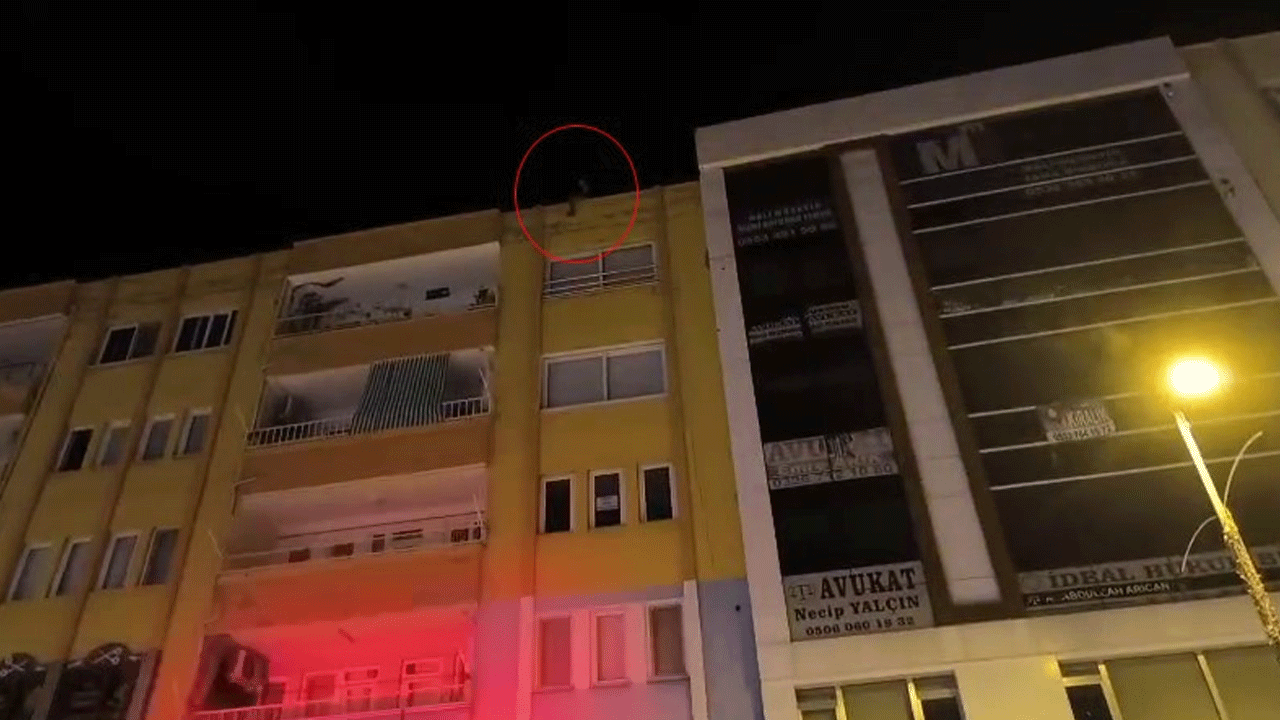 Çatıda intihara kalkışan genç korkuttu
