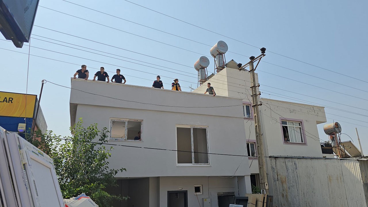 Çatıdaki boya işi kabusa döndü!