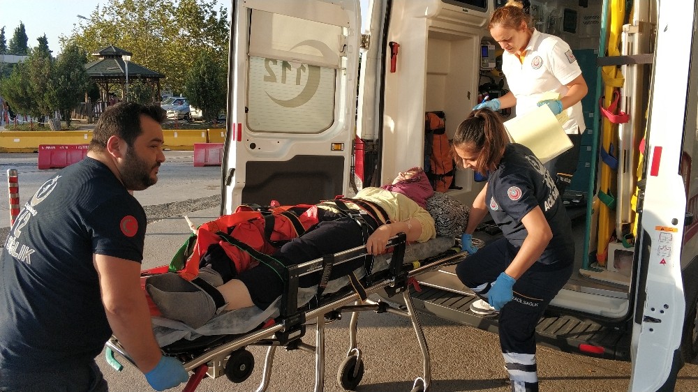 Çatıdan düşen genç kız ambulans helikopter ile hastaneye kaldırıldı 