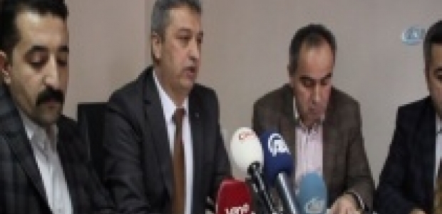 Kar yüzünde çöken ağılda 124 hayvan telef oldu!