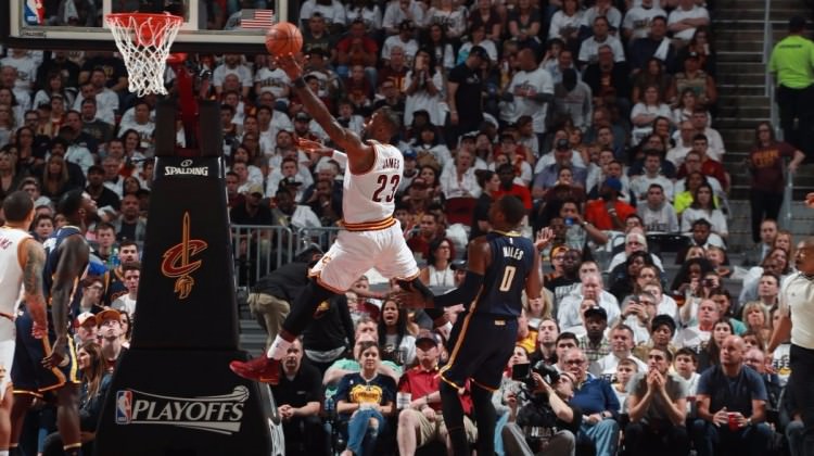 Cavaliers play-off'lara galibiyetle başladı