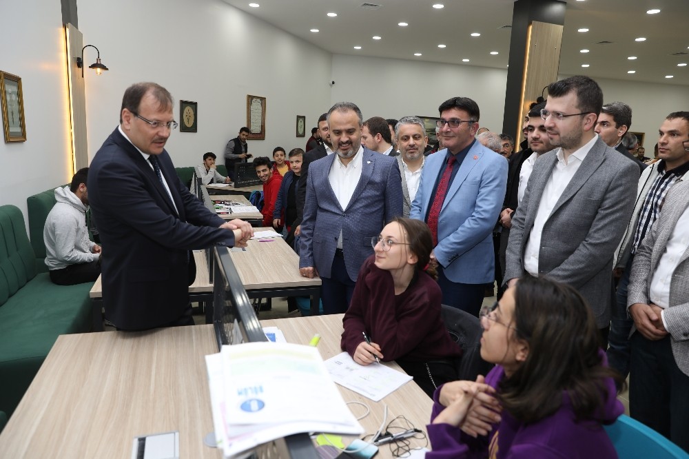 Çavuşoğlu: “Bursa’da korona vak’ası yok” 