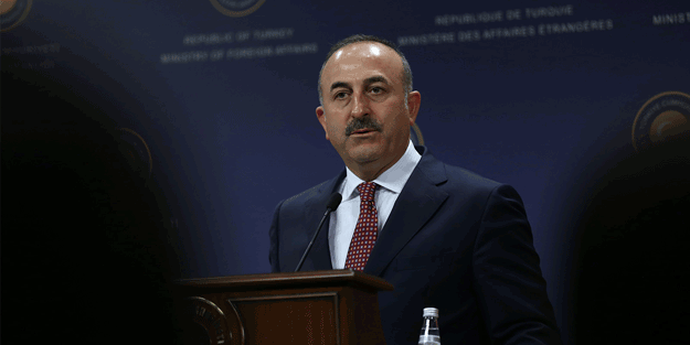 Çavuşoğlu Fransız gazeteciyi öyle bir bozdu ki!