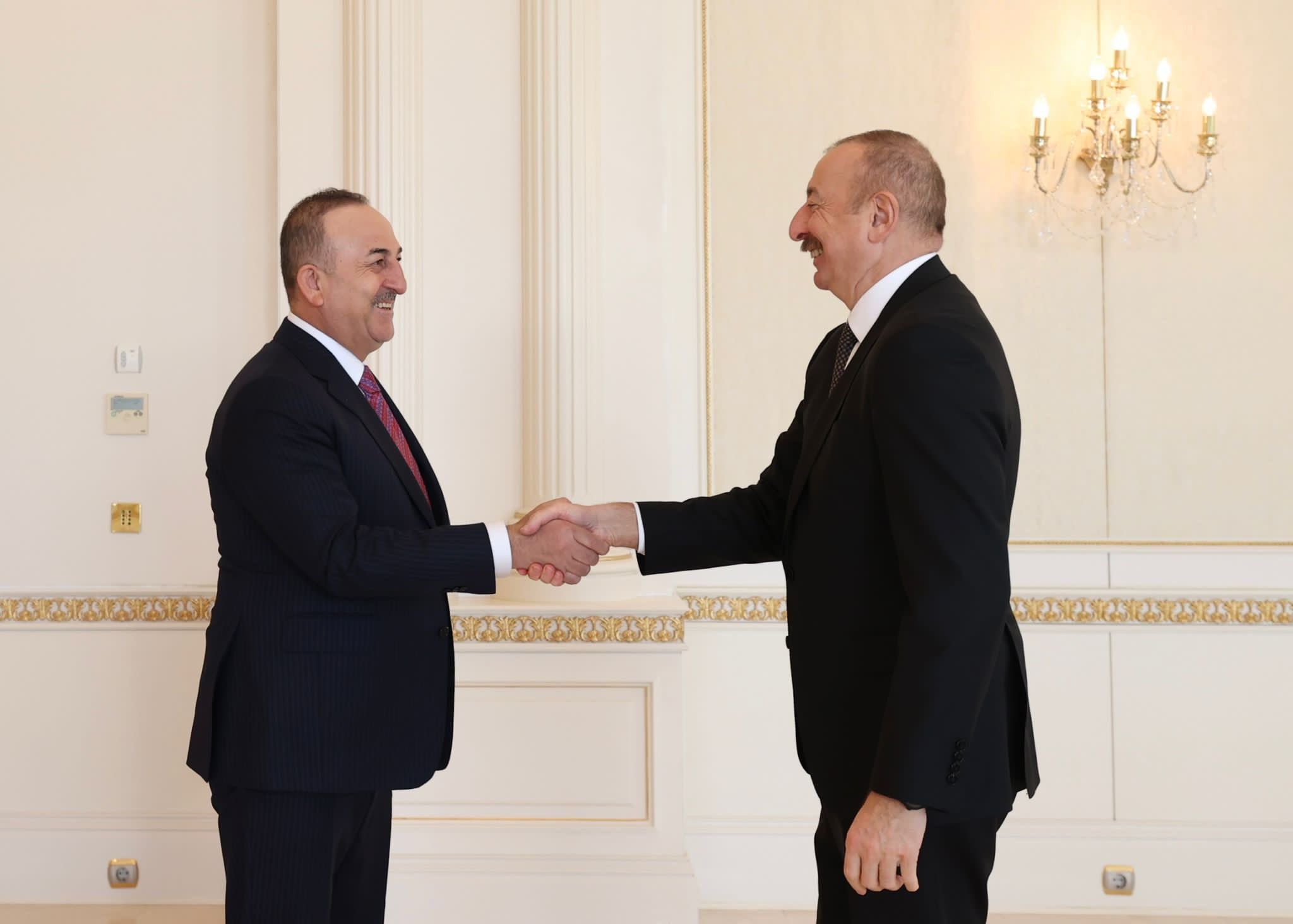 Çavuşoğlu ve Aliyev Azerbaycan'da görüştü