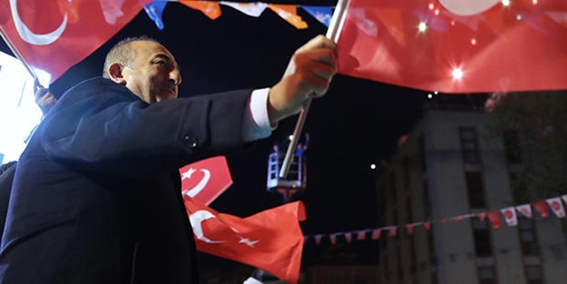 Çavuşoğlu'ndan Pendikli Yusuf'a destek: Olmaz olsun senin gibi milliyetçi!