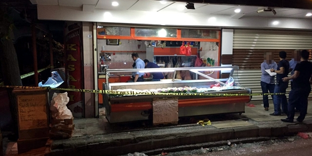 Çay bardağı için birbirlerine girdiler! 4 yaralı