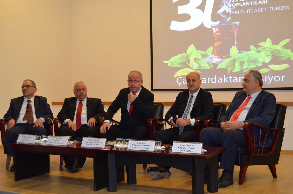’Çay Bardaktan Taşıyor’ paneli 