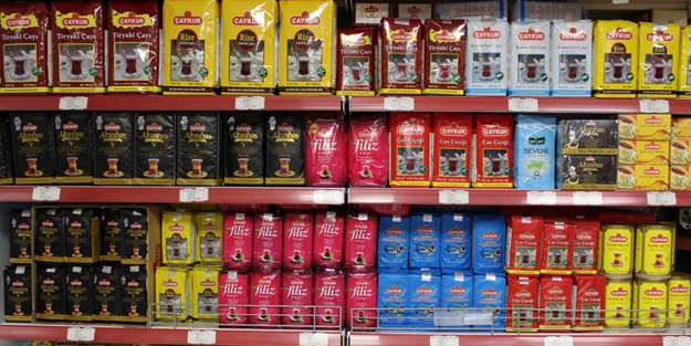 Çay zammı raflara yansımaya başladı... Fiyatlar resmen uçtu!