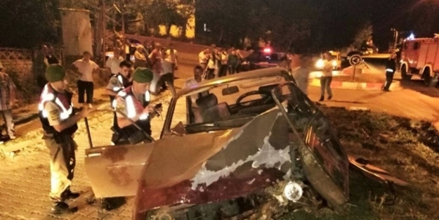 Çaycuma'da trafik kazası: 1'i ağır 2 kişi yaralı