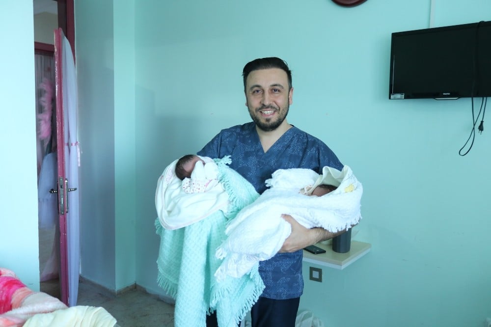 Çaycuma’da yılın ilk tek yumurta ikizleri dünyaya geldi 