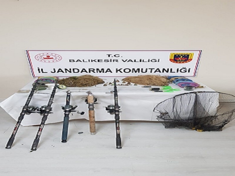 Çaygören çayında kaçak balık yakalayanlara para cezası verildi 