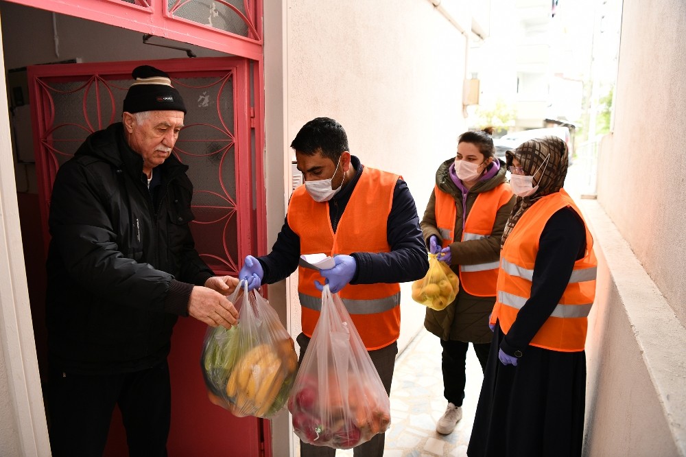 Çayıorova’da ‘Vefa’ ekipleri yaşlılara hizmet vermeyi sürdürüyor 