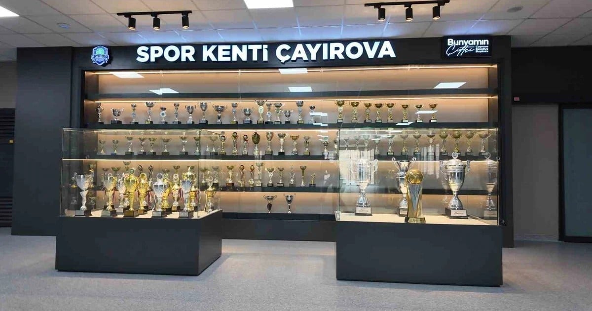 Çayırova'nın yeni spor kompleksi 13 Eylül'de Galatasaray maçıyla açılıyor