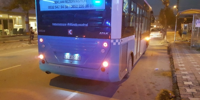 Hareket halindeki otobüsten düşen kadın yaralandı