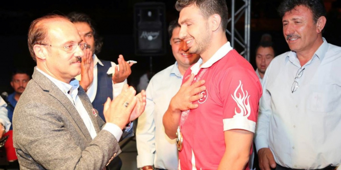 Engelleri başarıya engel olmadı