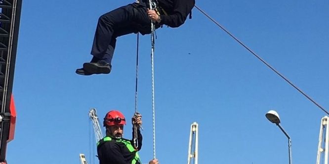 İtfaiye personeline komando gibi eğitim