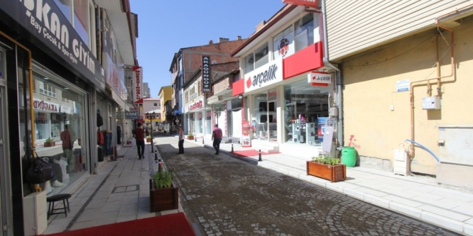 Sebahattin Savacı Caddesi yeni çehresiyle göz dolduruyor