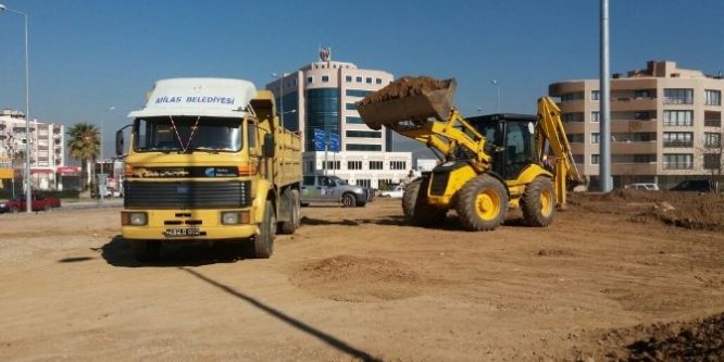 Milas’ta Üçyol Kavşağı’nda peyzaj düzenlemeleri başladı