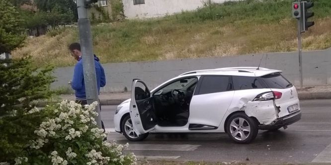 Kaygan yol kazaya yol açtı