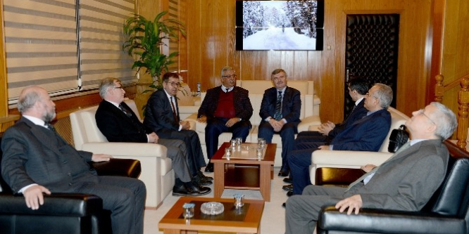 RTÜK üyeleri Başkan Tahir Akyürek’i ziyaret etti