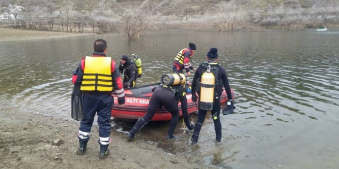 Gölde kaybolan iki kişi için aramalar devam ediyor