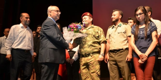 Aydın’da “Demokrasi Destanı” adlı tiyatro gösterisi sahnelendi