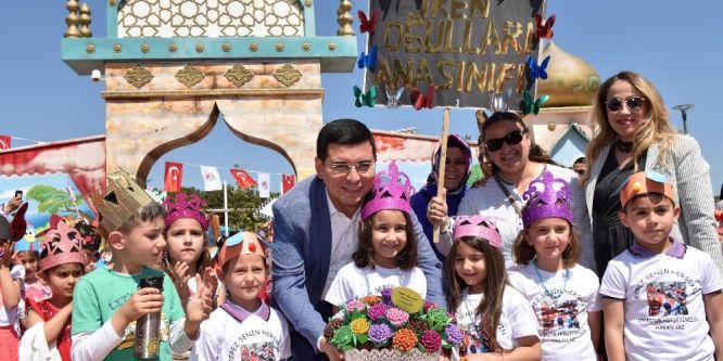Tütüncü çocuklarla şenlendi