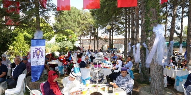 Erzincan Belediyesi 100 Çocuğa Sünnet Şöleni düzenledi