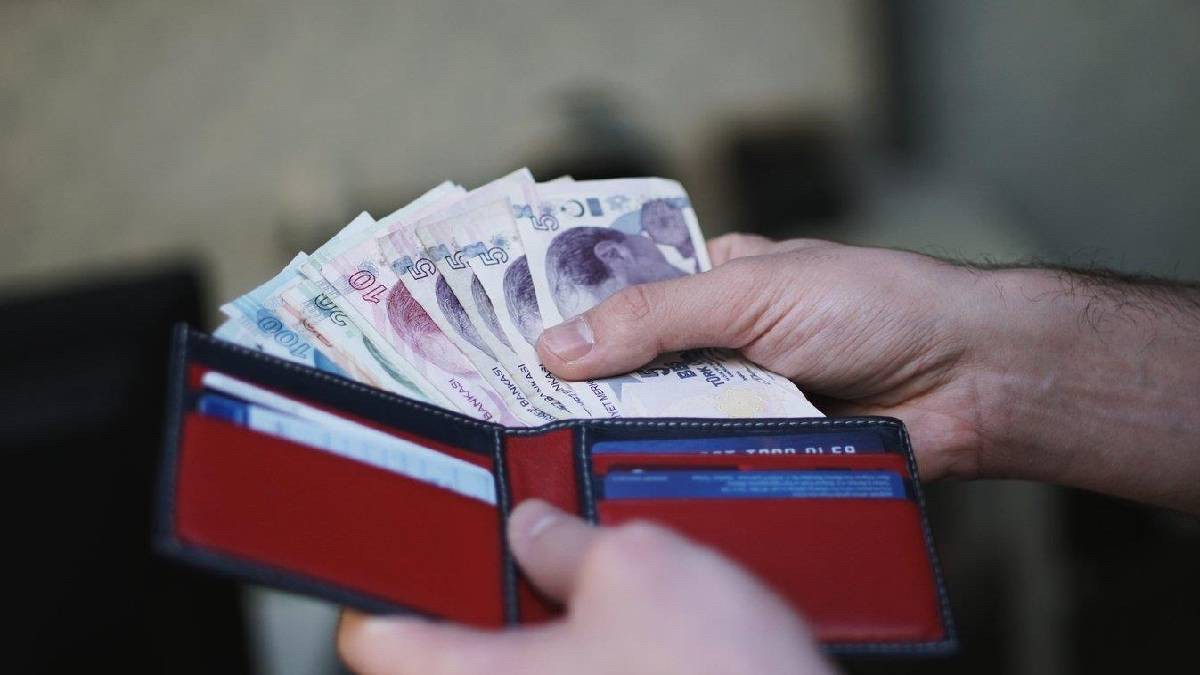 Cebinde kağıt para olanlar elini hemen cüzdanına atıyor! Üstünde yazan rakamdan daha değerli! Hemen kontrol edin