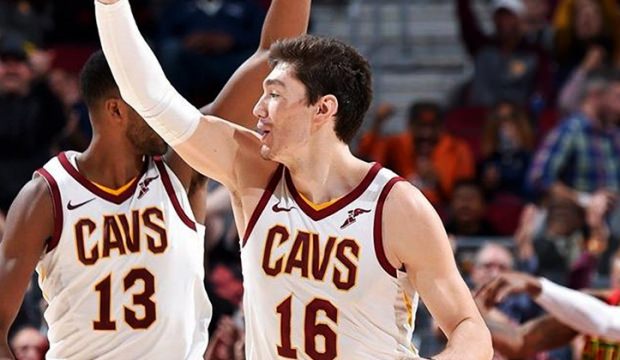 Cedi Osman coştu! Cleveland galibiyetle tanıştı