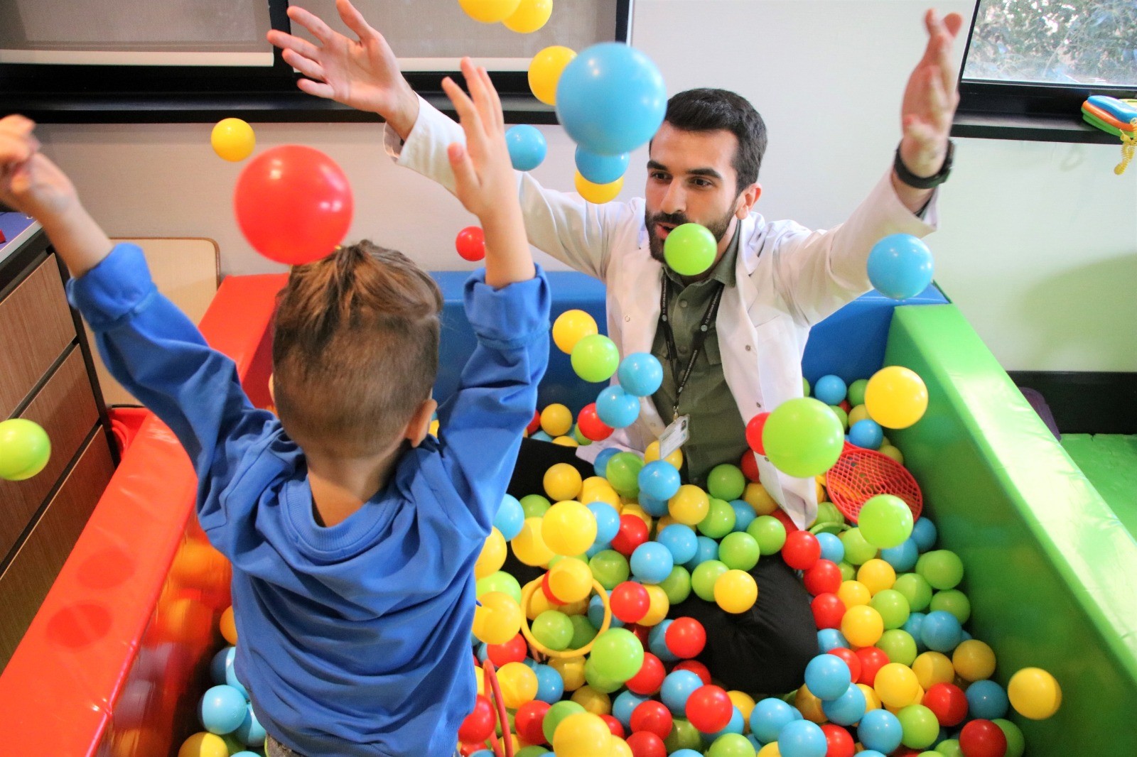 ÇEGOMER’de özel gereksinimli çocuk ve ergenlere ihtiyaç duydukları alanlarda destek veriliyor