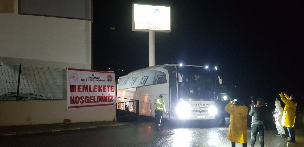 Çek Cumhuriyeti’den getirilen 106 öğrenci Karabük’te yurda yerleştirildi 