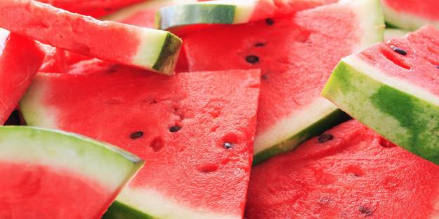 Çekirdeklerini atanlar pişman olacak! İşte karpuz çekirdeğinin bilinmeyen 10 faydası