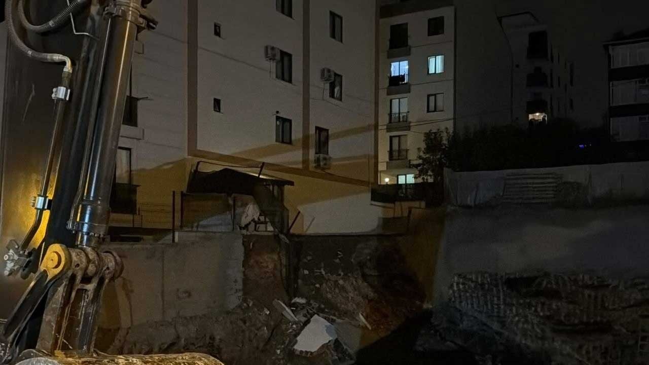 Çekmeköy’de istinat duvarı çöktü: 32 kişi tahliye edildi