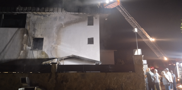 Çekmeköy'de lüks villa alevlere teslim oldu