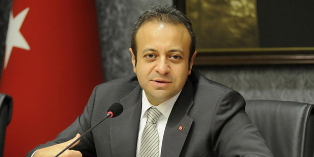 ÇEKYA’da mahsur kaldılar! Egemen Bağış onlar için devreye girdi