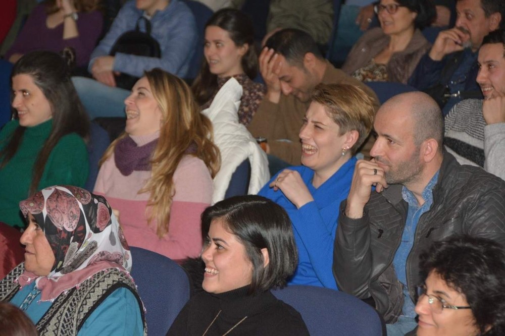 Cem İşçiler’den Aliağa’da kahkaha tufanı 