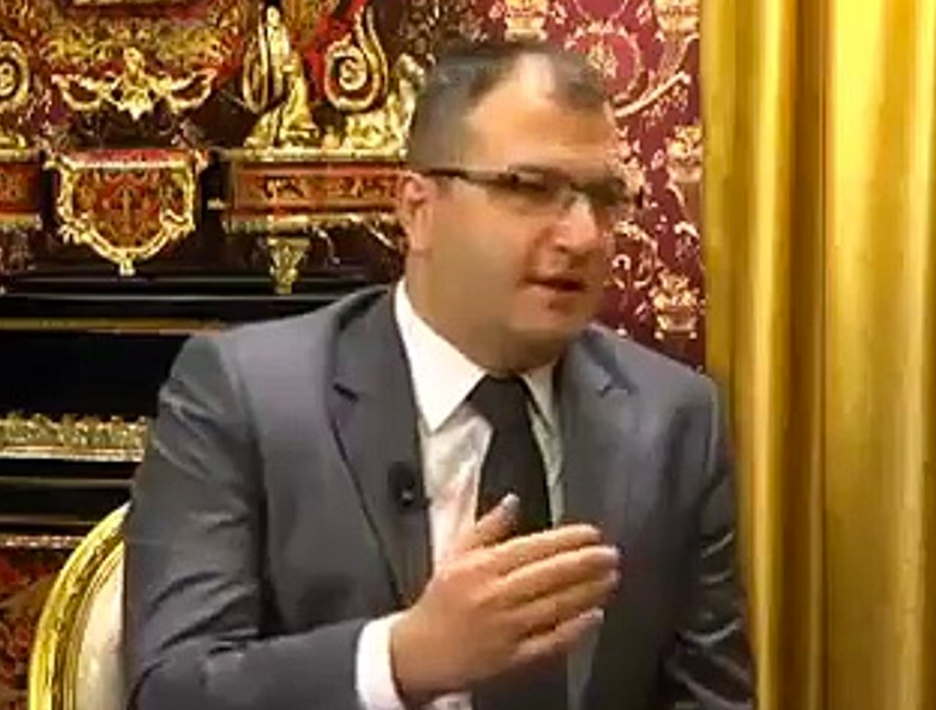 Cem Küçük çılgına döndü! Onlara ağzına geleni söyledi