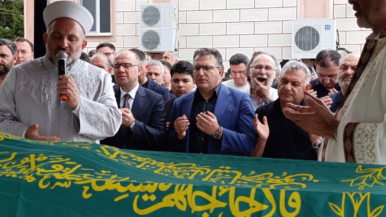 Cem Küçük'ün babası Giresun'da toprağa verildi