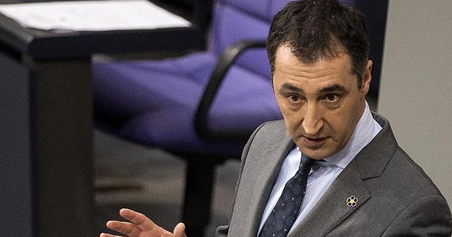 Cem Özdemir '1915' için söylediklerini unuttu