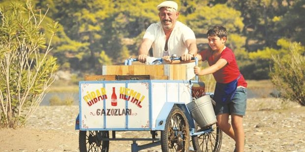 Nagehan Alçı: Cem Yılmaz'ın filmi İslam'ı öcü gösteriyor